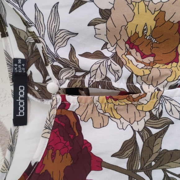 Boohoo Floral Mini Dress - Picture 3 of 5
